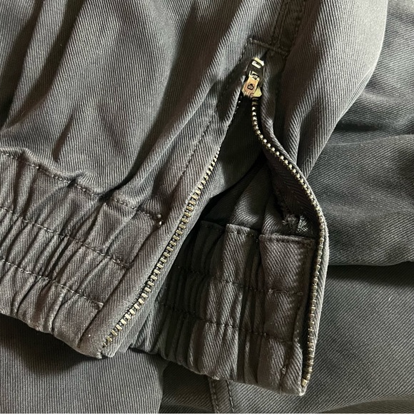 Spanx Jogger Pants Stretch Twill Cargo - Picture 9 of 11